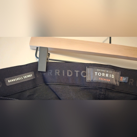 Torrid Bombshell Skinny Jeans - Picture 3 of 6